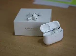 AIRPODS 2DA. GENERACIÓN CON ANC – LOGO Y CINTILLO